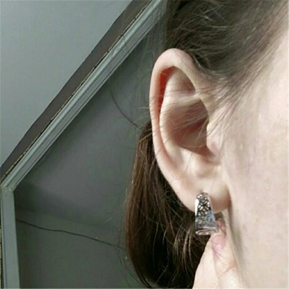 2/$25 Silver plated Flower hoop Earring - Picture 2 of 5